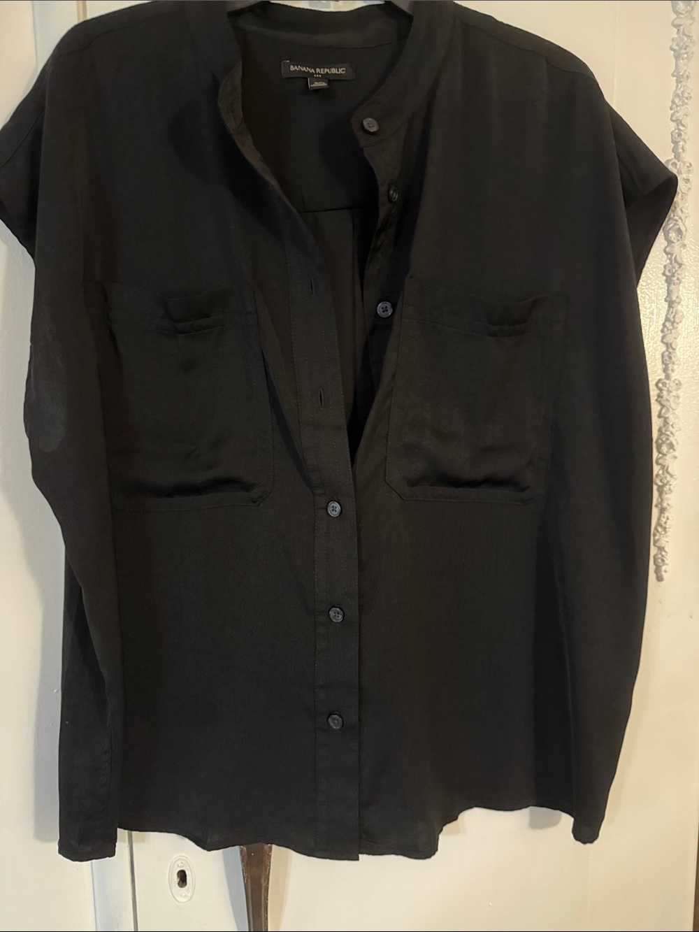 Banana Republic Black Short-Sleeve Button-Down Top with Chest Pockets
